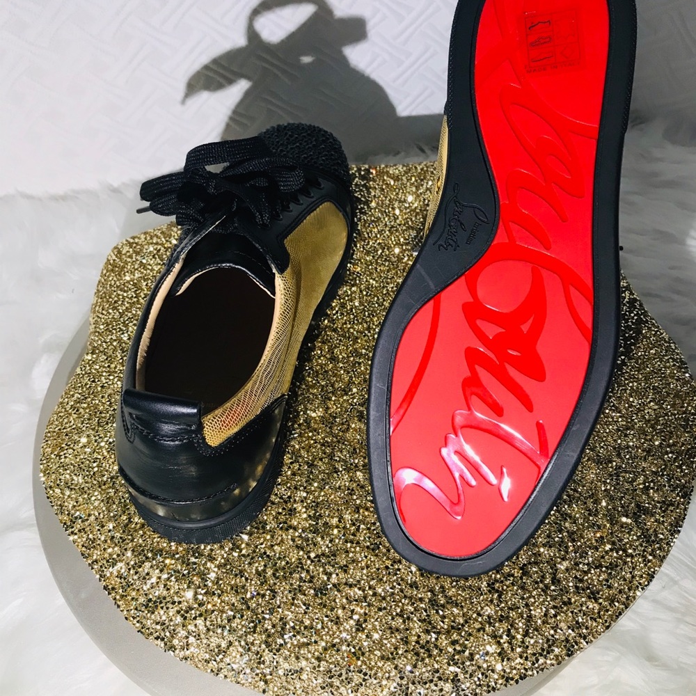 ♥️[SOLD]Christian Louboutin Yang Junior Flat Calf